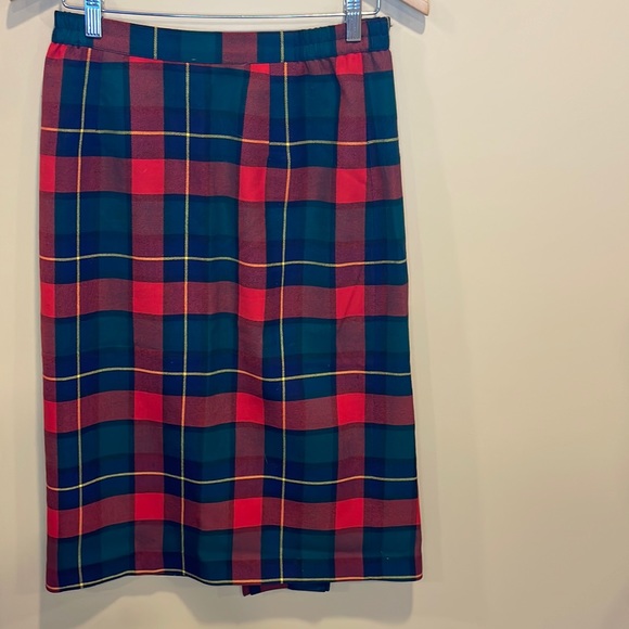 Vintage 90’s Tartan Red Wool Skirt - Picture 2 of 10
